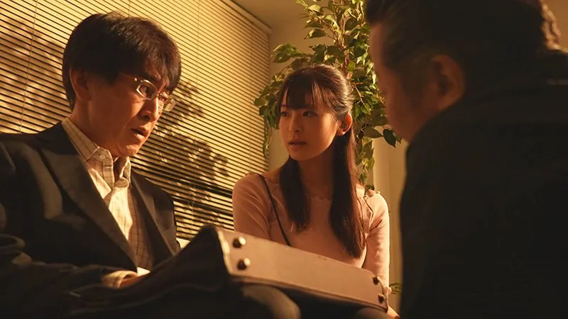 Người chồng vay nợ anh giang hồ, cô vợ phải bán thân để trả nợ