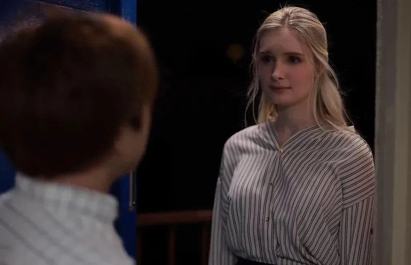 Cô đơn nơi xứ lạ với chồng già, bà xã tây được ông anh hàng xóm an ủi